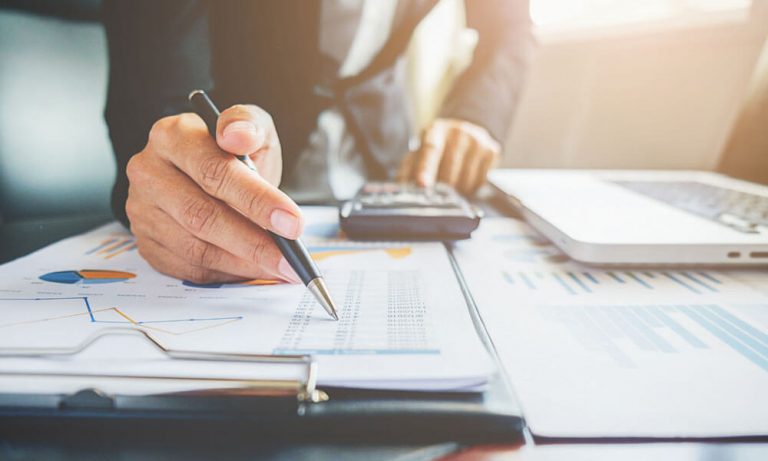 Get Your Finances In Order With These Tips 1000x600 1 768x461